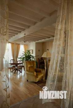 Дом 300м², 2-этажный, на длительный срок, 