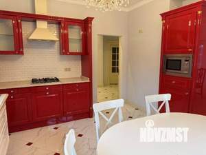 Дом 350м², 3-этажный, на длительный срок, 