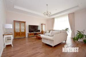 Дом 614м², 3-этажный, на длительный срок, 