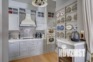 Дом 350м², 2-этажный, на длительный срок, 