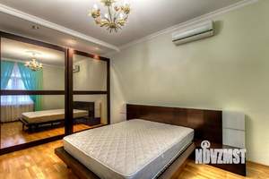 Коттедж 450м², 3-этажный, на длительный срок, 