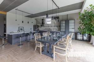 Дом 800м², 2-этажный, на длительный срок, 