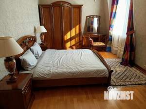Дом 1500м², 3-этажный, посуточно, 