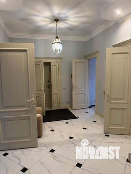 Дом 350м², 3-этажный, на длительный срок, 