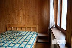 Коттедж 160м&sup2;, 2-этажный, на длительный срок, 