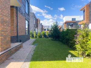 Коттедж 360м&sup2;, 3-этажный, на длительный срок, 