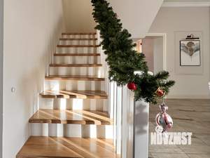 Таунхаус 270м&sup2;, 3-этажный, на длительный срок, 