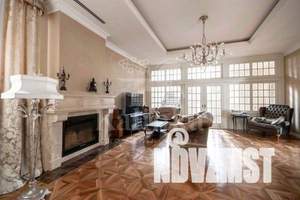 Дом 1122м&sup2;, 2-этажный, на длительный срок, 