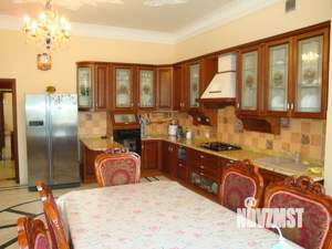 Коттедж 650м², 4-этажный, на длительный срок, 