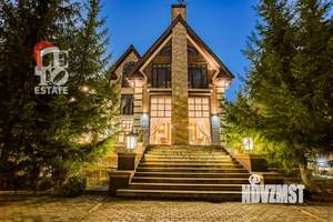 Дом 1000м&sup2;, 3-этажный, на длительный срок, 