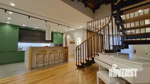 Таунхаус 280м&sup2;, 3-этажный, на длительный срок, 