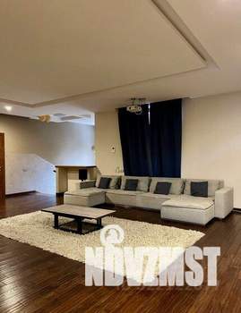 Дом 1056м&sup2;, 2-этажный, посуточно, 