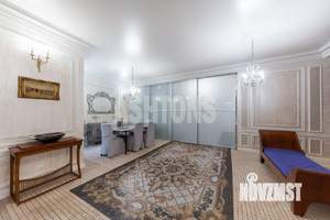 Таунхаус 364м², 3-этажный, на длительный срок, 