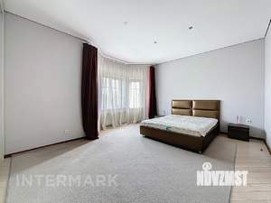 Коттедж 244м², 4-этажный, на длительный срок, 