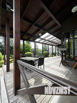 Дом 325м², 2-этажный, на длительный срок, 