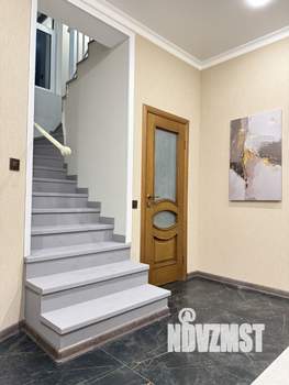 Таунхаус 200м², 3-этажный, на длительный срок, 