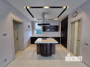 Коттедж 260м², 3-этажный, на длительный срок, 