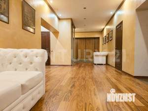 Дом 600м², 3-этажный, на длительный срок, 