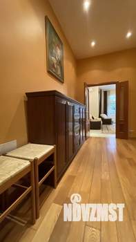 Таунхаус 300м², 3-этажный, на длительный срок, 