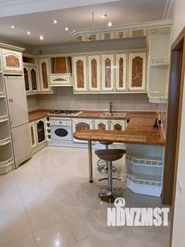 Коттедж 500м², 3-этажный, на длительный срок, 