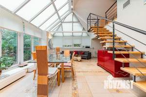 Коттедж 500м², 3-этажный, на длительный срок, 