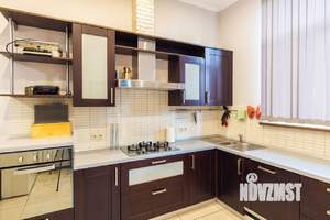 Дом 250м², 2-этажный, на длительный срок, 