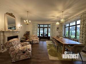 Коттедж 1000м², 3-этажный, на длительный срок, 