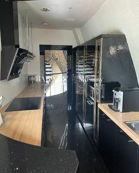 Дом 409м², 4-этажный, на длительный срок, 