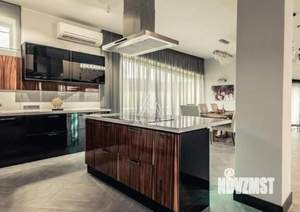 Дом 880м², 3-этажный, на длительный срок, 