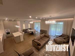 Таунхаус 210м², 2-этажный, на длительный срок, 