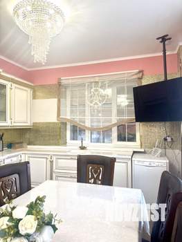 Дом 350м&sup2;, 2-этажный, на длительный срок, 