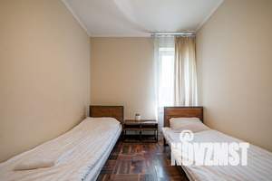 Дом 891м&sup2;, 3-этажный, посуточно, 