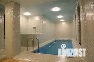 Дом 897м&sup2;, 3-этажный, посуточно, 