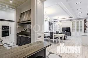 Таунхаус 430м², 3-этажный, на длительный срок, 