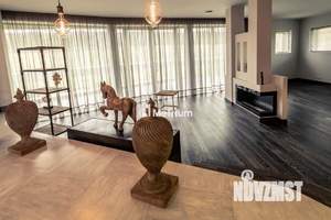 Коттедж 850м&sup2;, 3-этажный, на длительный срок, 