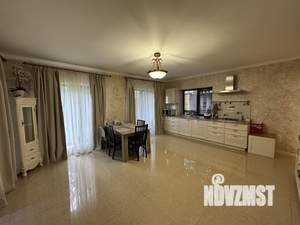 Коттедж 420м&sup2;, 2-этажный, на длительный срок, 