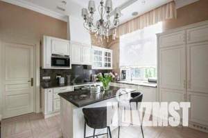 Дом 1122м&sup2;, 2-этажный, на длительный срок, 