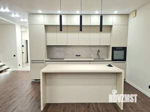 Таунхаус 198м&sup2;, 2-этажный, на длительный срок, 