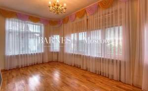 Дом 500м², 3-этажный, на длительный срок, 