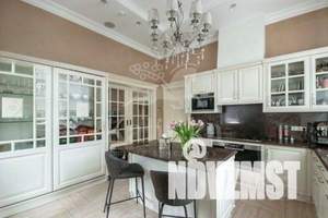 Дом 1122м&sup2;, 2-этажный, на длительный срок, 