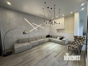 Коттедж 380м&sup2;, 2-этажный, на длительный срок, 