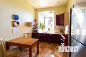 Коттедж 450м², 3-этажный, на длительный срок, 