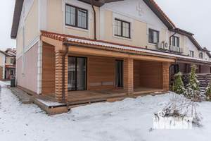 Таунхаус 200м², 2-этажный, на длительный срок, 