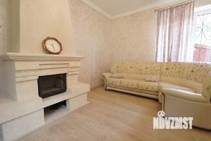 Дом 230м², 3-этажный, на длительный срок, 