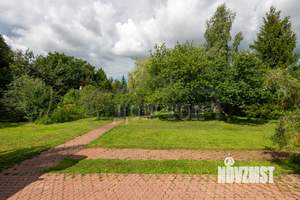 Дом 1400м², 3-этажный, посуточно, 