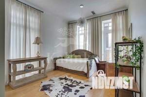 Дом 350м², 2-этажный, на длительный срок, 