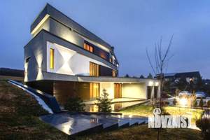 Дом 880м², 3-этажный, на длительный срок, 