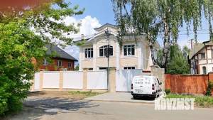 Дом 250м², 3-этажный, на длительный срок, 
