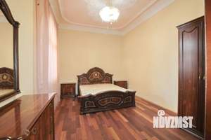 Коттедж 600м², 3-этажный, на длительный срок, 
