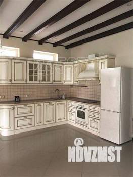 Коттедж 280м², 3-этажный, на длительный срок, 
